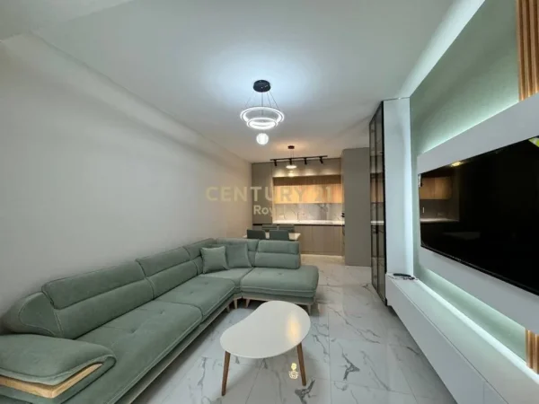 Tirane, jepet me qera apartament 2+1 Kati 9, 94 m² 900 € (Golden tower)