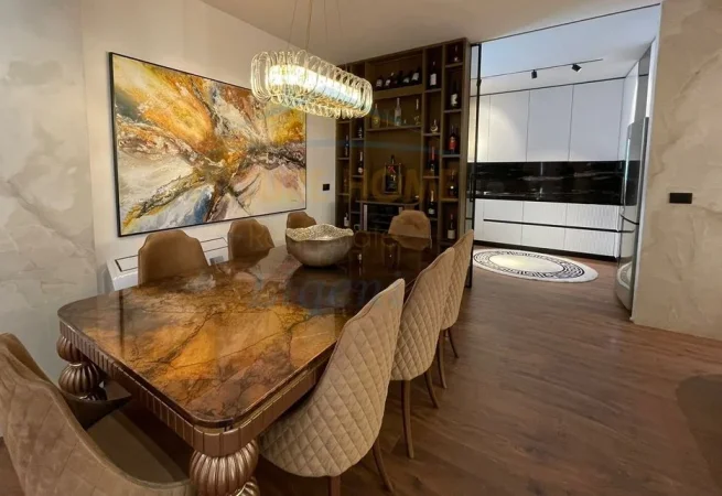 Tirane, jepet me qera apartament 3+1 Kati 0, 156 m² 4.500 € (Sofia Residence)