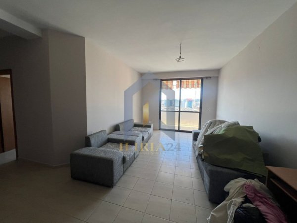 Tirane, jepet me qera apartament 2+1 Kati 8, 120 m² 650 € (rruga e Kavajes)