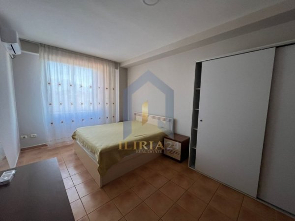 Tirane, jepet me qera apartament 2+1 Kati 8, 127 m² 700 € (rruga e kavajes)