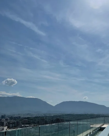 Tirane, shitet Vile 2 Katshe , 332 m² (Kodra e Diellit 1, Top Hill)