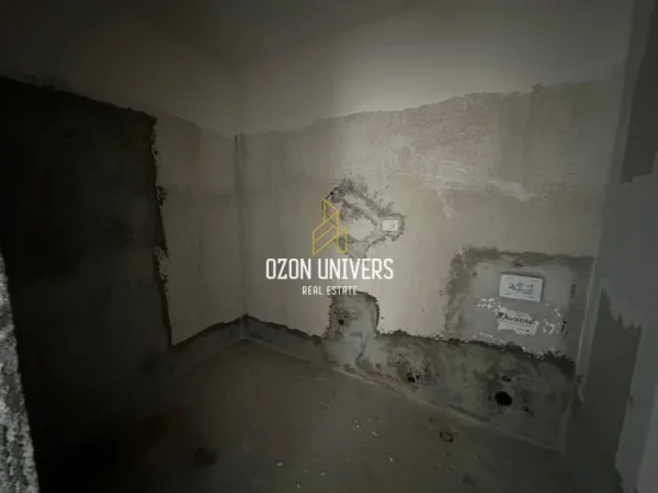 Tirane, shitet apartament Kati 7, 81 m² 117.000 € (Paskuqan)