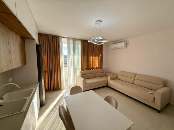 Tirane, jepet me qera apartament 2+1 Kati 7, 650 € 