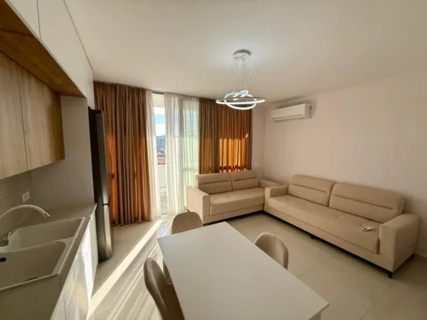 Tirane, jepet me qera apartament 2+1 Kati 7, 650 € 
