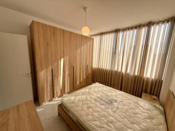 Tirane, jepet me qera apartament 2+1 Kati 7, 650 € 