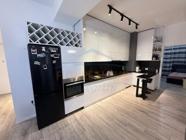Tirane, shitet apartament 2+1+Ballkon Kati 2, 88 m² 150.000 € (Ali Demi)