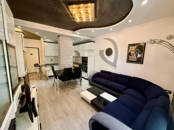 Tirane, jepet me qera apartament 1+1 Kati 2, 600 € 