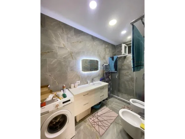 Tirane, jepet me qera apartament 2+1+2 Kati 3, 108 m² 900 € (KOPSHTI BOTANIK)