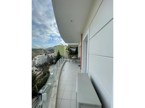 Tirane, jepet me qera apartament 2+1+2 Kati 3, 108 m² 900 € (KOPSHTI BOTANIK)