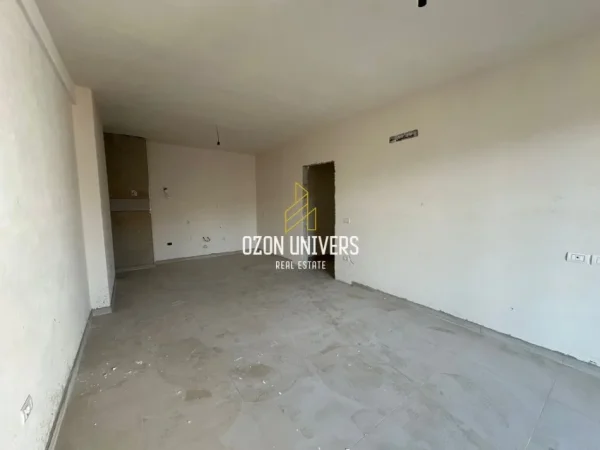 Tirane, shitet apartament 2+1+Ballkon Kati 2, 103 m² 125.000 € (paskuqan)