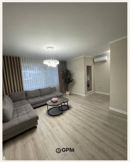 Tirane, jepet me qera apartament 1+1 Kati 4, 70 m² 900 € 