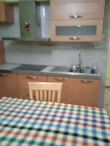 Tirane, jepet me qera apartament 1+1+Ballkon Kati 2, 74 m² 650 € (Rruga e Durrësit)