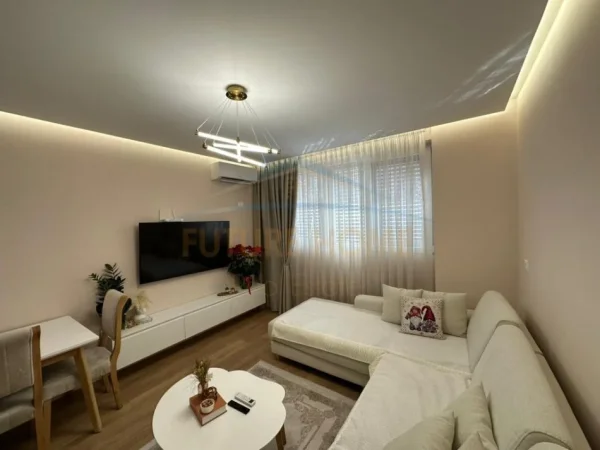 Tirane, shitet apartament 1+1+Ballkon Kati 1, 59 m² 110.000 € 