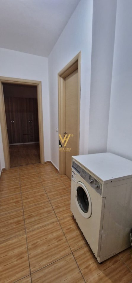 Tirane, jepet me qera apartament 1+1+Ballkon Kati 7, 73 m² 450 € (ASTIR)