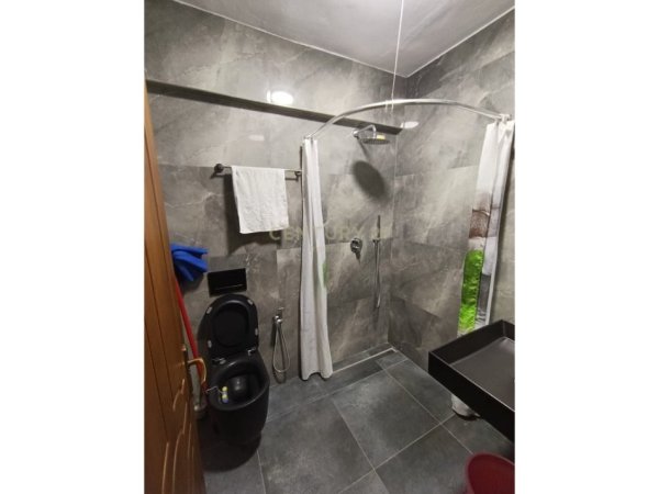 Tirane, jepet me qera apartament 3+1 Kati 2, 121 m² 500 € (Rruga Dritan Hoxha)