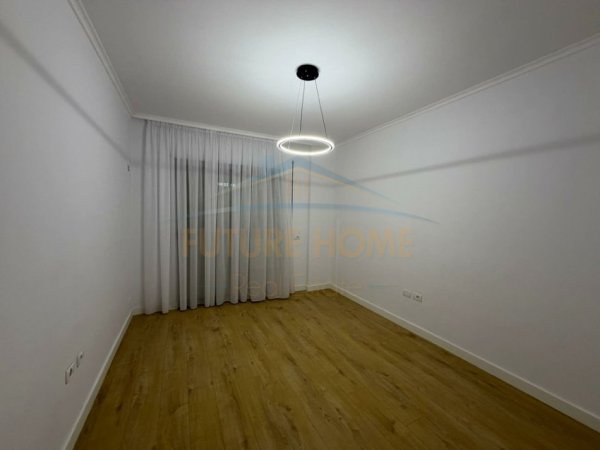 Tirane, shitet apartament duplex 2+1 Kati 8, 97 m² 153.000 € 