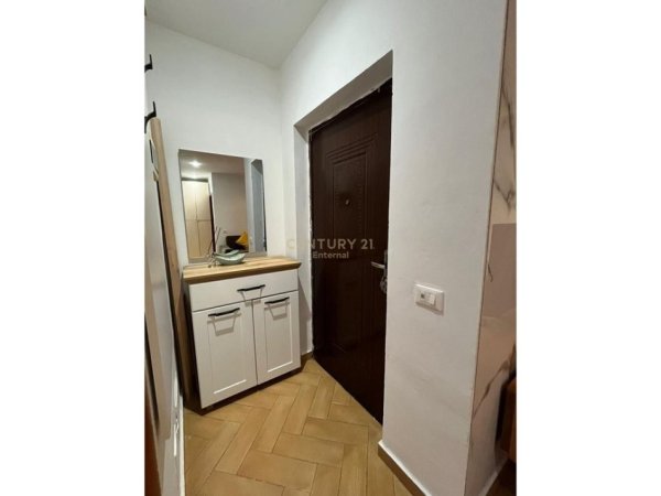 Tirane, jepet me qera apartament 2+1 Kati 6, 75 m² 850 € (Qender)