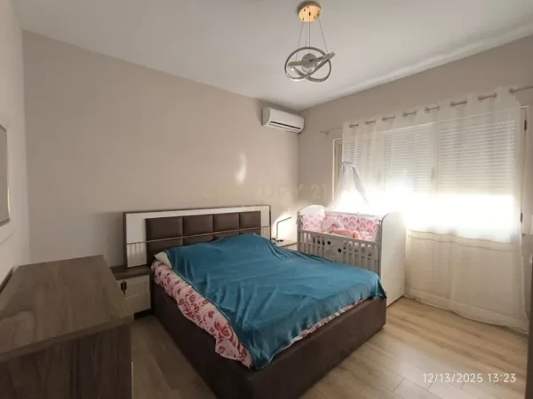 Tirane, jepet me qera apartament 2+1 Kati 8, 103 m² 450 € (Rruga Misto Mame)