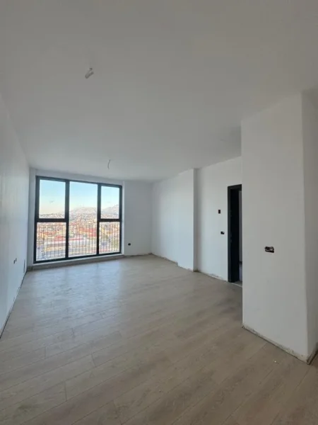 Tirane, shitet apartament 1+1+Ballkon Kati 8, 75 m² 121.500 €