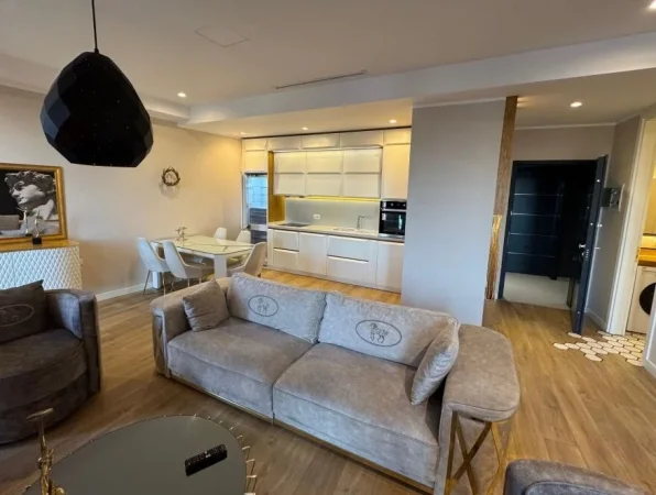 Tirane, jepet me qera apartament 1+1 , 90 m² 1.500 € 