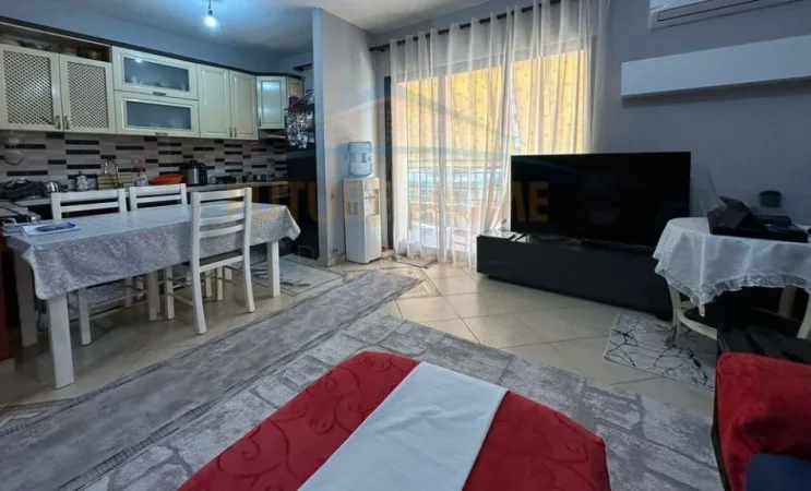 Tirane, shitet apartament 2+1 Kati 3, 106 m² 166.000 € (Yzberisht)