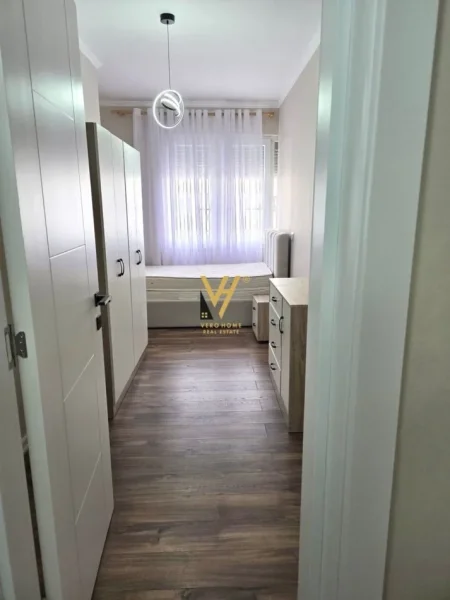 Tirane, jepet me qera apartament 2+1+Ballkon Kati 6, 85 m² 800 € (21 DHJETORI)