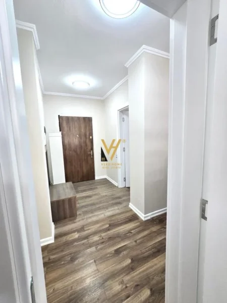 Tirane, jepet me qera apartament 2+1+Ballkon Kati 6, 85 m² 800 € (21 DHJETORI)