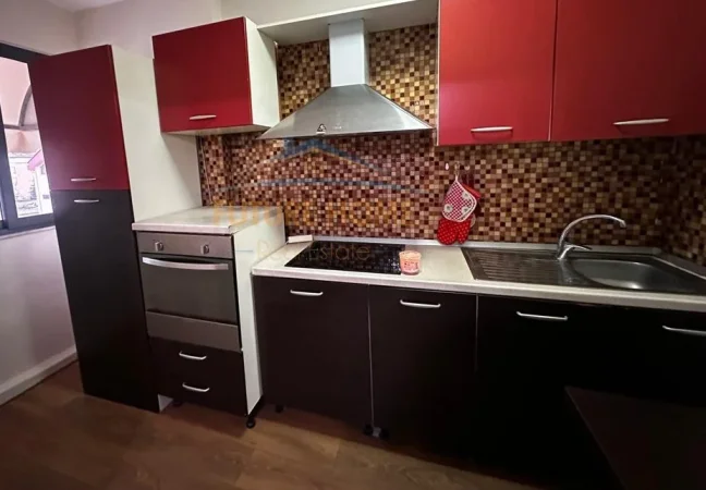 Tirane, shitet apartament 2+1 Kati 4, 106 m² 138.000 € (Xhamlliku)