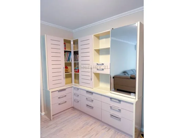 Tirane, jepet me qera apartament 2+1 Kati 2, 76 m² 900 € (Bulevardi Zogu 1)