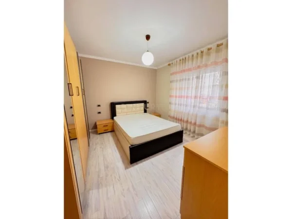 Tirane, jepet me qera apartament 2+1 Kati 2, 76 m² 900 € (Bulevardi Zogu 1)