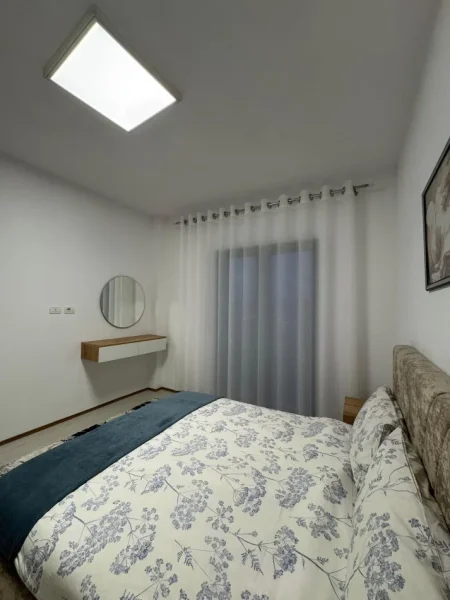 Tirane, jepet me qera apartament 1+1 Kati 7, 75 m² 500 € (Green city)
