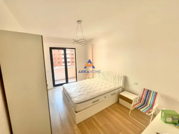 Tirane, jepet me qera apartament 1+1+Ballkon Kati 3, 70 m² 519 € 