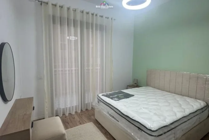 Tirane, jepet me qera apartament 1+1 Kati 3, 70 m² 800 € (Rruga e Kavajes)