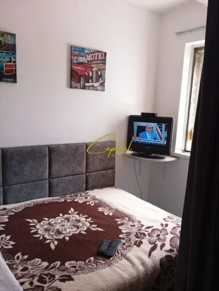 Tirane, jepet me qera apartament 1+1 Kati 4, 43 m² 600 € (BRRYLI)
