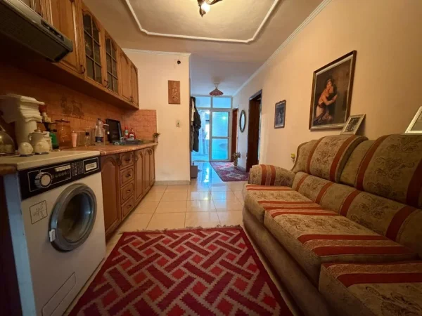 Tirane, shitet apartament 3+1+Ballkon Kati 3, 116 m² 325.000 € (Myslym Shyri)