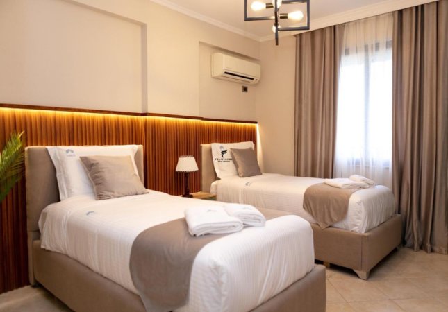 Tirane, jepet me qera 3+1 Kati 1, 127 m² 1.200 € 