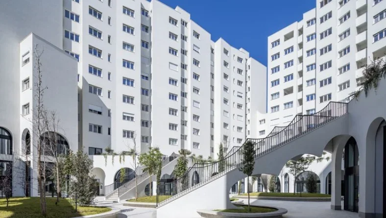 Tirane, shitet apartament 2+1 , 130 m² 