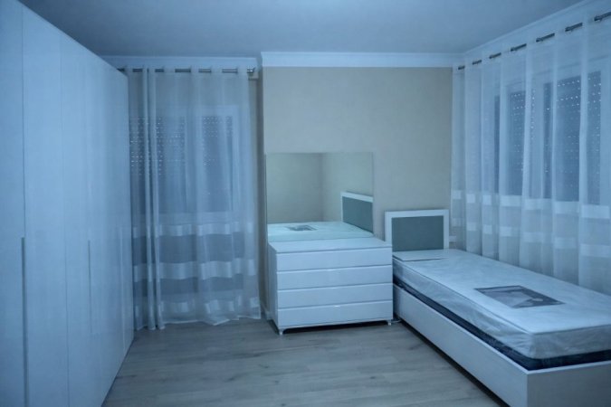 Tirane, jepet me qera apartament 2+1 Kati 3, 110 m² 500 € (Rruga Lidhja e Prizrenit)
