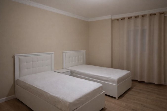 Tirane, jepet me qera apartament 2+1 Kati 3, 110 m² 500 € (Rruga Lidhja e Prizrenit)