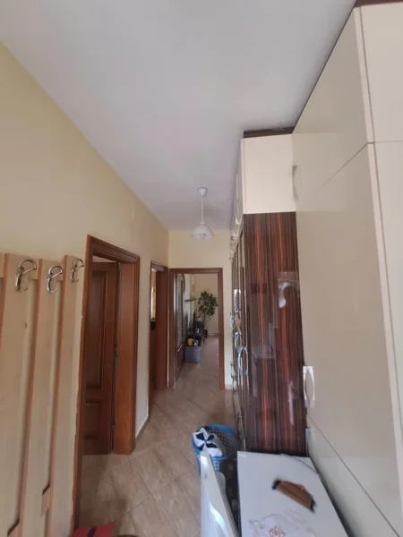 Tirane, jepet me qera Vile 2+1 Kati 2, 72 m² 520 € (Rruga Pandi Dardha)