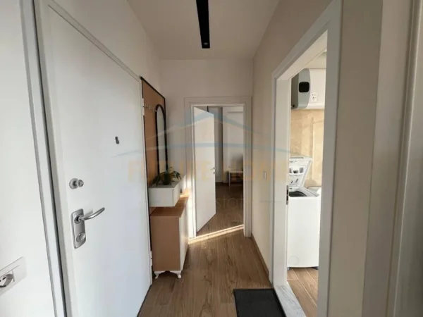 Tirane, jepet me qera apartament 2+1+Ballkon Kati 6, 71 m² 850 € 