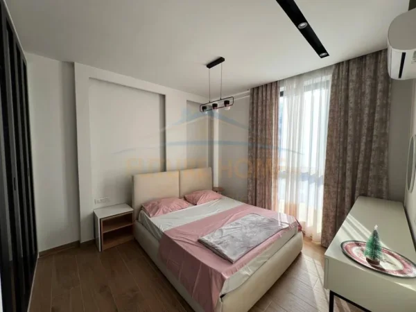Tirane, jepet me qera apartament 2+1+Ballkon Kati 6, 71 m² 850 € 