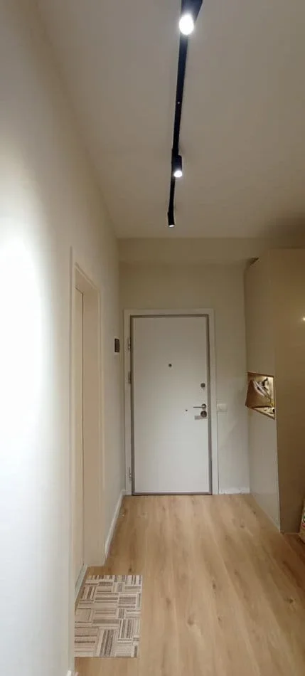 Tirane, jepet me qera apartament 1+1 Kati 5, 53 m² 500 € (Rruga Ali Demi)