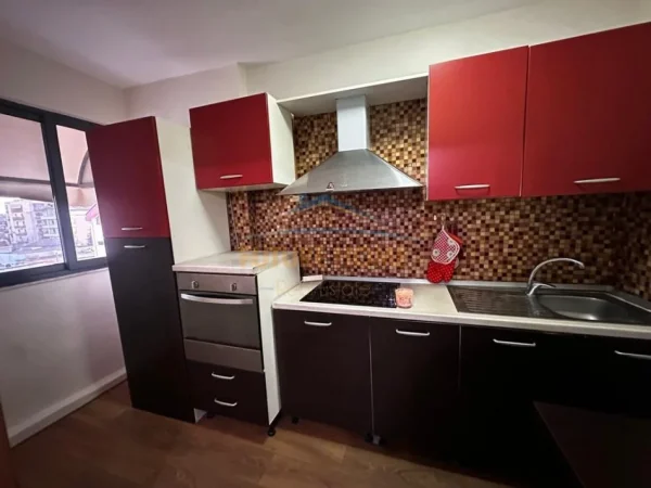 Tirane, shitet apartament 2+1 Kati 4, 71 m² 138.000 € (Xhamlliku)