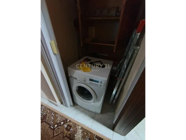 Tirane, jepet me qera apartament 2+1 Kati 2, 121 m² 500 € (laprake dritan hoxha)