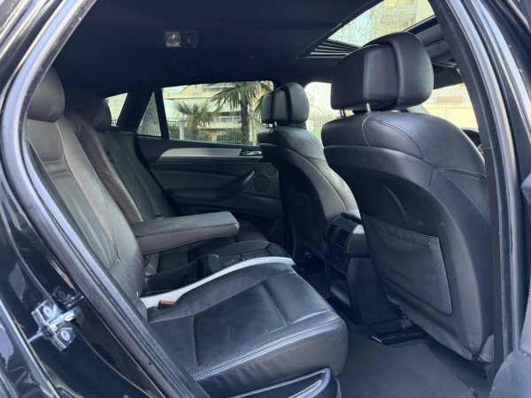 Fier, shes makine BMW X6-3.0 DIESEL-XHAMA TE ZINJ ORIGJINAL 8500 EURO OSE NDERROHET(E VESHUR ME LETER GOLD) Nafte, e argjendtë automatik Kondicioner 275.000 km 8.500 €