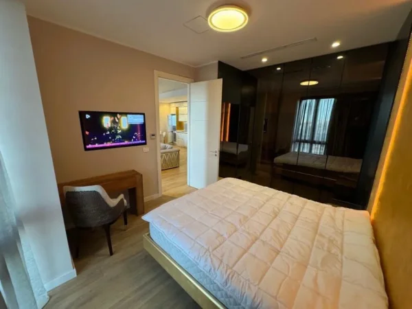 Tirane, jepet me qera apartament 1+1+Ballkon Kati 7, 90 m² 1.500 € (PARK GATE)