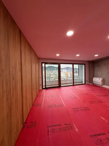 Tirane, jepet me qera zyre Kati 7, 200 m² 2.500 € (Prane Delijorigjit)