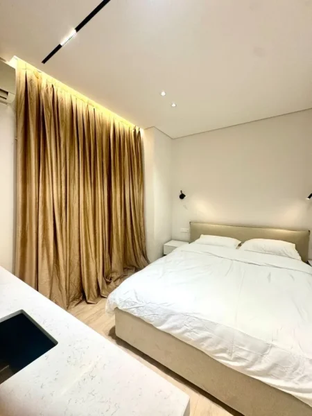 Tirane, jepet me qera garsonier 1+1 Kati 2, 100 m² 1.500 € (9-Kateshet)