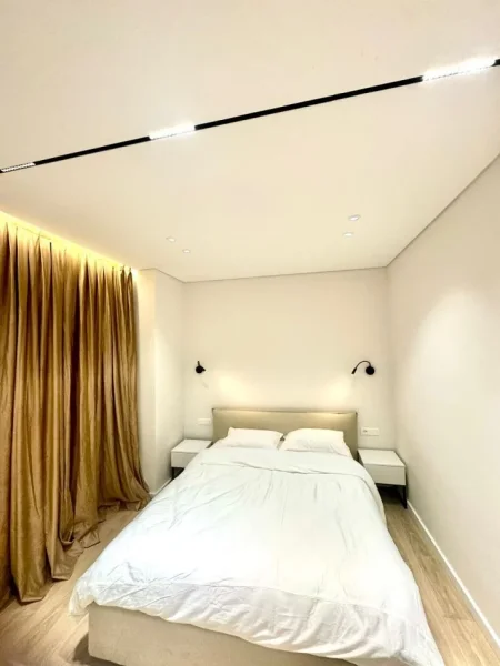 Tirane, jepet me qera garsonier 1+1 Kati 2, 100 m² 1.500 € (9-Kateshet)